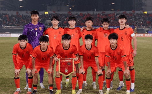 bti体育-2-0，3-1！亚洲杯疯狂一夜！日本晋级卡塔尔出局，国足出线创历史